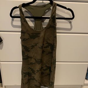 Lululemon workout tank